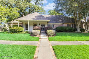 203 Autumn Oak, Lafayette LA