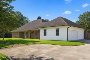 6021 Mermentau, Youngsville LA