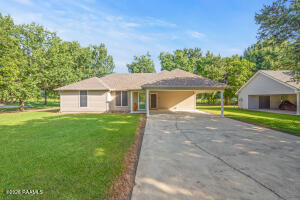547 Claude, Breaux Bridge LA