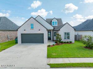 102 Queen Palm, Youngsville LA