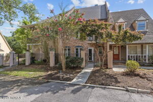 557 Esplanade, Lafayette LA
