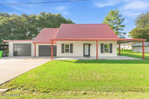 1107a S Main, Breaux Bridge LA
