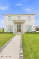 1147 Le Triomphe, Broussard LA