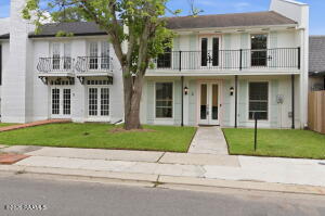 2 Courtyard, Lafayette LA