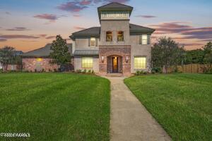 1058 Angelwood, Breaux Bridge LA