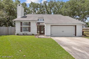 108 Lamas, Lafayette LA