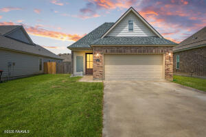 305 Adry, Youngsville LA