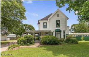 302 N Louise, Jennings LA