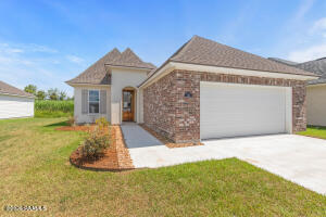 101 Central Village, Youngsville LA