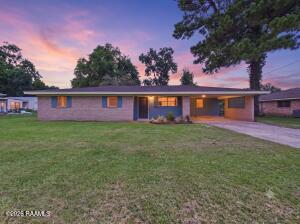 105 Paulman, Lafayette LA