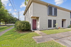 201 High Meadows, Lafayette LA