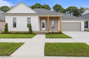 600 Traditions, Lafayette LA