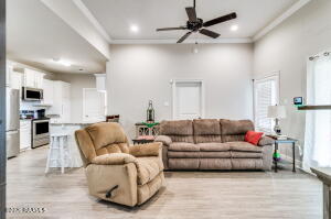 20260806014927389417000000.jpg