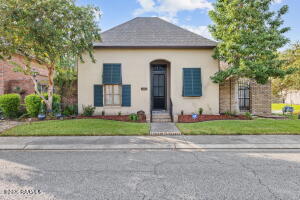 105 Warmstone Bridge, Lafayette LA