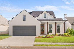 205 Queenstown, Youngsville LA