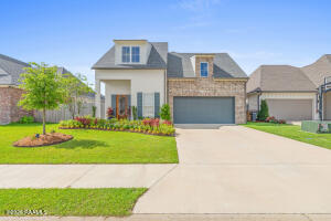 307 Queenstown, Youngsville LA