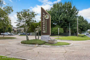 220 Doucet, Lafayette LA