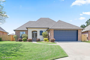 120 Meadow Lake, Youngsville LA