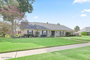 101 Chatwood, Lafayette LA