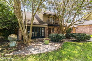 601 Cambridge, Lafayette LA