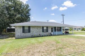 1704 N 3rd, Gueydan LA