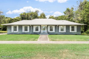 120 S Pinaud, St. Martinville LA