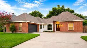 104 Woodlake, Lafayette LA
