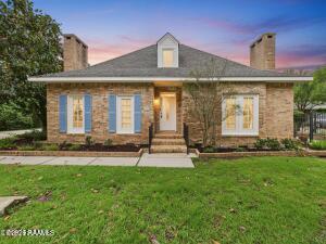 523 Esplanade, Lafayette LA