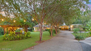 128 Oak, Breaux Bridge LA