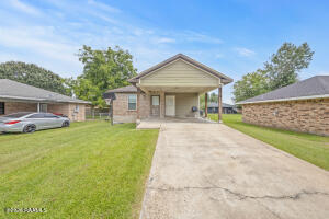 113 Crooked Creek, Lafayette LA