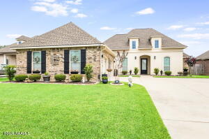 106 Paige, Broussard LA
