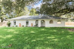 418 Almonaster, Youngsville LA