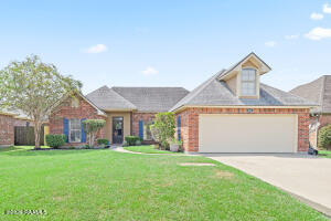 218 Oak Hill, Youngsville LA
