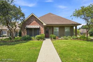 100 Gatesmere, Lafayette LA