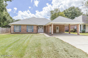 112 Ashford, Youngsville LA