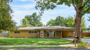 220 Woodvale, Lafayette LA