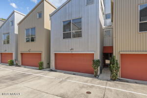 1201 S College, Lafayette LA
