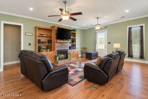 20260923142127176837000000.jpg