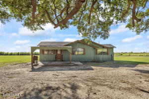21025 W Liberty Farm, Kaplan LA