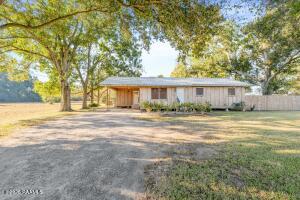 821 Chemin Agreable, Youngsville LA