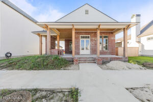 103 Hedgemoore, Youngsville LA