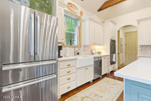 20261016150507647814000000.jpg