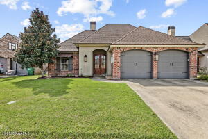 204 Cedar Grove, Youngsville LA