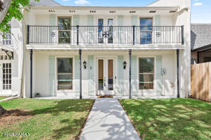 2 Courtyard, Lafayette LA