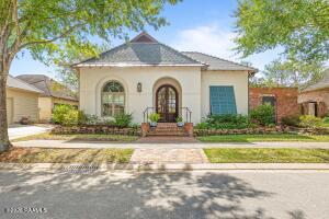 103 Woodsboro, Lafayette LA