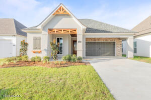 729 Lafittes Landing, Lafayette LA