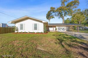 112 N Hebert, Kaplan LA