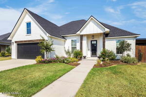 102 Pinnacle, Youngsville LA